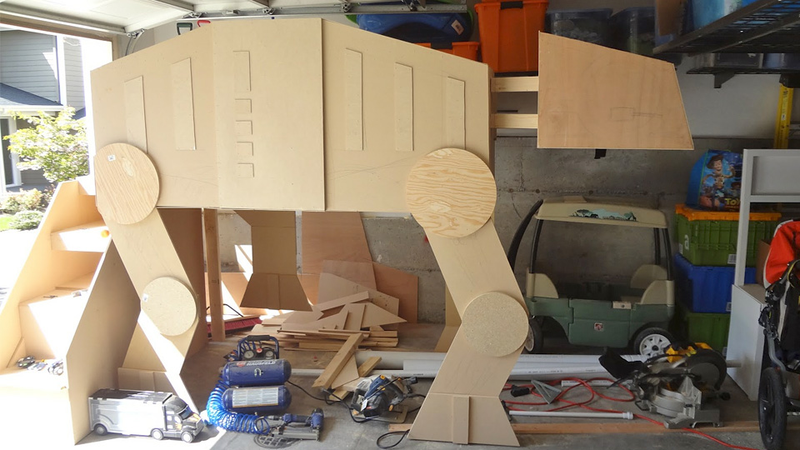 Illustration for article titled The Luckiest Kid on Earth (or Hoth) Just Got an AT-AT Bunk Bed